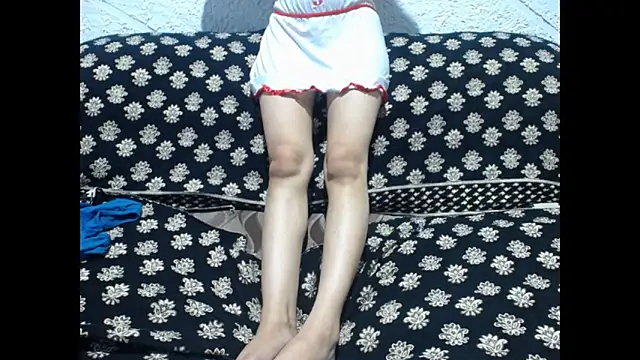 Snapshot of Rasha_ chatting on 05-26-26, 04:43 Rasha online show from 05-26-26, 04:43