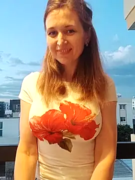 Snapshot of irresistibelle chatting on 05-28-26, 05:08 irresistibelle online show from 05-28-26, 05:08