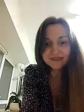 Snapshot of irresistibelle chatting on 04-21-26, 01:42 irresistibelle online show from 04-21-26, 01:42