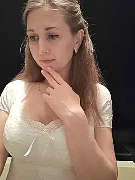 irresistibelle online show from 07-15-26, 07:32
