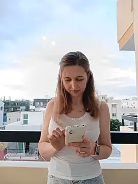 Snapshot of irresistibelle chatting on 05-24-26, 04:18 irresistibelle online show from 05-24-26, 04:18