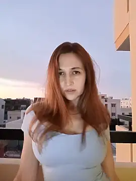 Snapshot of irresistibelle chatting on 05-18-26, 05:07 irresistibelle online show from 05-18-26, 05:07