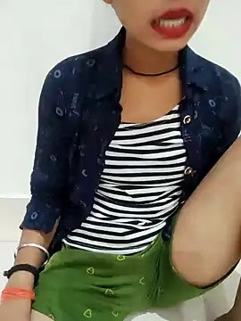 Snapshot of Kamini_rani chatting on 05-14-26, 06:21 Kamini rani online show from 05-14-26, 06:21