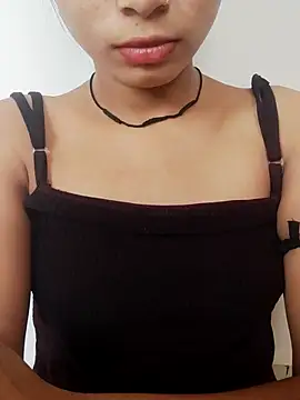 Snapshot of Kamini_rani chatting on 05-20-26, 04:31 Kamini rani online show from 05-20-26, 04:31