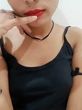 Snapshot of Kamini_rani chatting on 05-29-26, 01:39 Kamini rani online show from 05-29-26, 01:39
