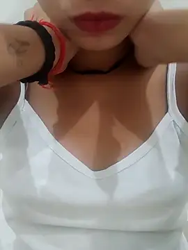 Snapshot of Kamini_rani chatting on 06-01-26, 06:51 Kamini rani online show from 06-01-26, 06:51