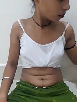 Snapshot of Kamini_rani chatting on 05-17-26, 02:28 Kamini rani online show from 05-17-26, 02:28