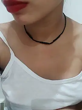 Snapshot of Kamini_rani chatting on 05-27-26, 11:12 Kamini rani online show from 05-27-26, 11:12
