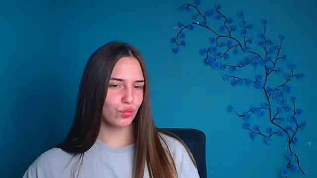 Snapshot of Kyara_ra chatting on 06-27-26, 05:35 Kyara ra online show from 06-27-26, 05:35