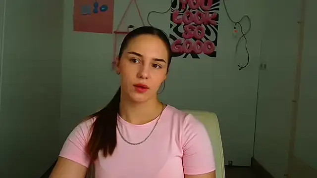 Snapshot of Kyara_ra chatting on 07-08-26, 05:30 Kyara ra online show from 07-08-26, 05:30