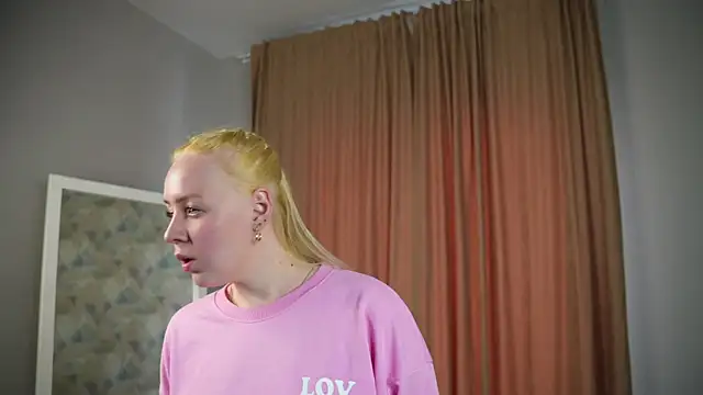 DorrisEdstrom online show from 04-18-26, 03:09