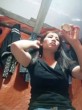 Isabella pusy online show from 05-14-26, 12:13
