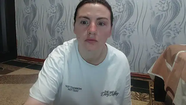 Snapshot of AlinaxJames chatting on 05-16-26, 08:46 AlinaxJames online show from 05-16-26, 08:46