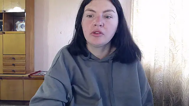 Snapshot of AlinaxJames chatting on 05-02-26, 07:02 AlinaxJames online show from 05-02-26, 07:02