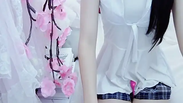 Snapshot of SexyBona chatting on 06-25-26, 07:35 SexyBona online show from 06-25-26, 07:35