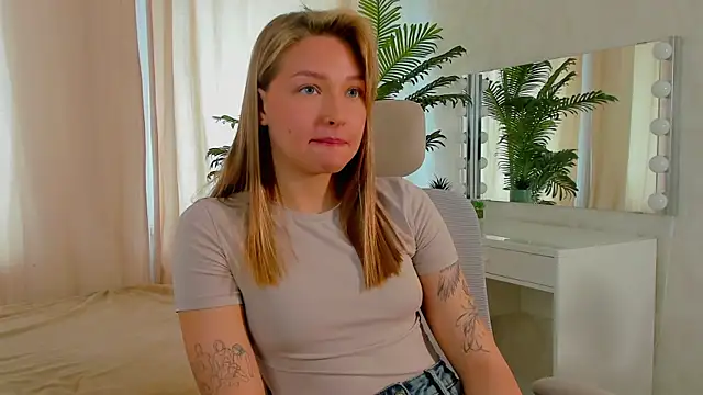 FidelaMendolia online show from 04-18-26, 09:55