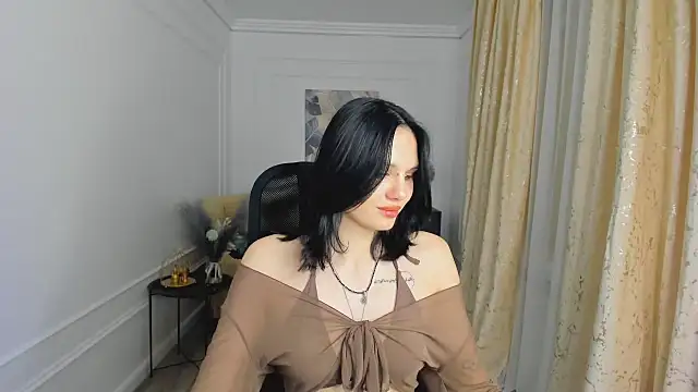 Snapshot of AlicePertim chatting on 06-19-26, 06:36 AlicePertim online show from 06-19-26, 06:36
