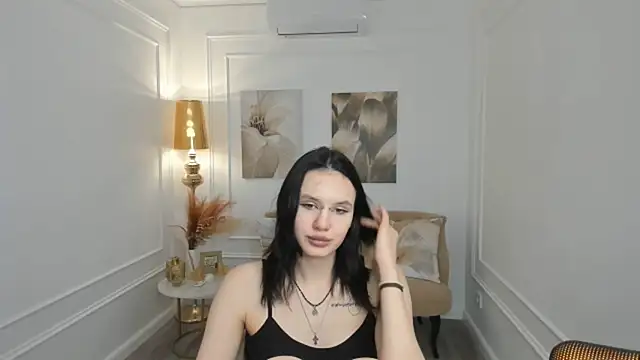 AlicePertim online show from 05-06-26, 06:12