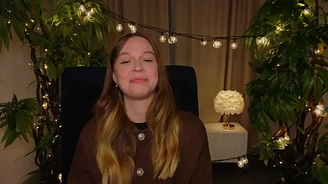 SylviaWhitaker online show from 04-24-26, 11:23