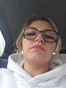 Snapshot of I_amBianca chatting on 05-13-26, 11:28 I amBianca online show from 05-13-26, 11:28