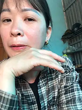 -Hanna  online show from 04-24-26, 03:19