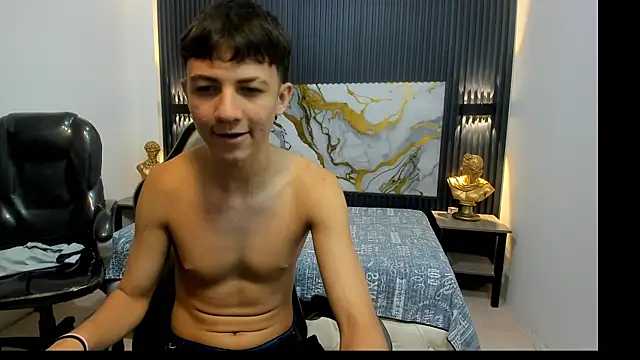 Snapshot of Marcello_Vega chatting on 05-19-26, 04:03 Marcello Vega online show from 05-19-26, 04:03