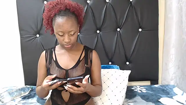 SexyBadGirl20 online show from 06-12-26, 07:00