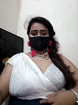 Snapshot of anonna7804 chatting on 05-17-26, 10:32 anonna7804 online show from 05-17-26, 10:32