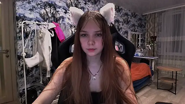 Snapshot of Princess_Mira chatting on 07-11-26, 06:19 Princess Mira online show from 07-11-26, 06:19