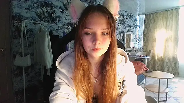 Snapshot of Princess_Mira chatting on 06-26-26, 08:42 Princess Mira online show from 06-26-26, 08:42
