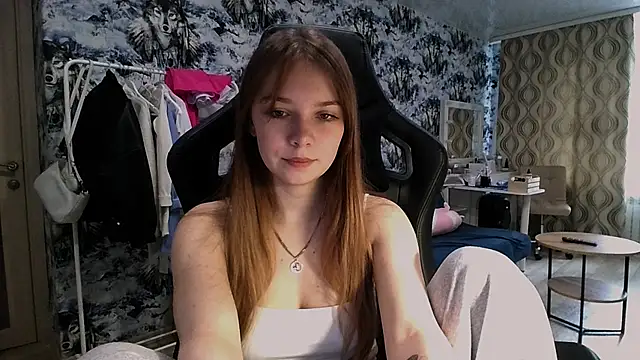 Snapshot of Princess_Mira chatting on 07-28-26, 08:33 Princess Mira online show from 07-28-26, 08:33