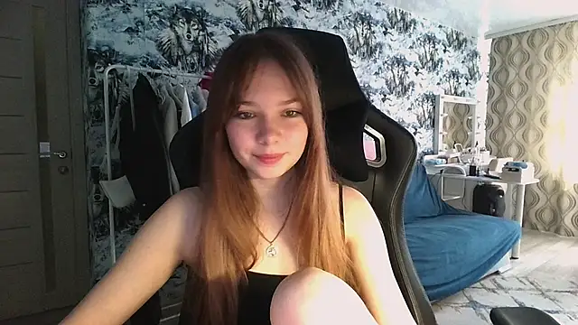 Snapshot of Princess_Mira chatting on 07-25-26, 08:33 Princess Mira online show from 07-25-26, 08:33