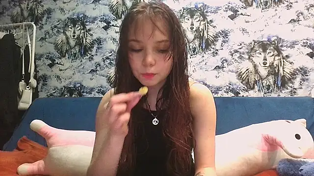 Snapshot of Princess_Mira chatting on 06-07-26, 05:40 Princess Mira online show from 06-07-26, 05:40