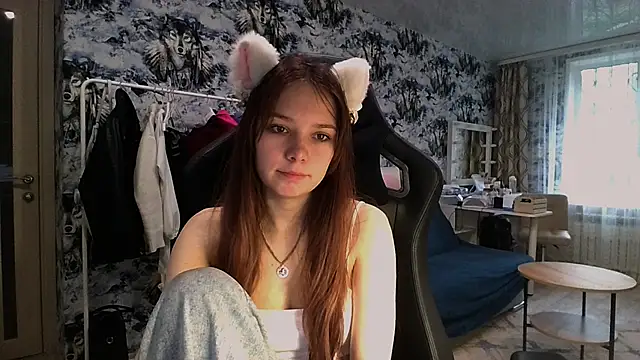 Snapshot of Princess_Mira chatting on 07-18-26, 10:35 Princess Mira online show from 07-18-26, 10:35