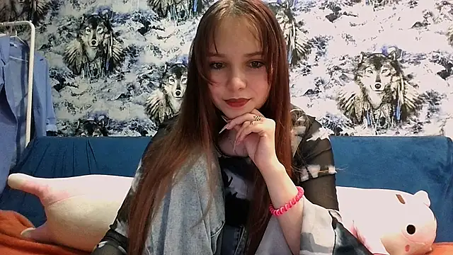 Snapshot of Princess_Mira chatting on 06-17-26, 05:12 Princess Mira online show from 06-17-26, 05:12