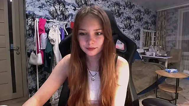 Snapshot of Princess_Mira chatting on 07-07-26, 07:17 Princess Mira online show from 07-07-26, 07:17