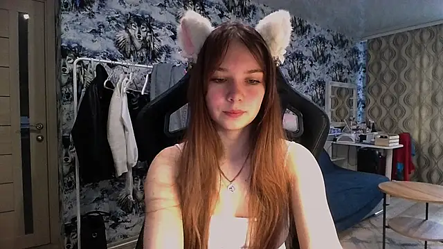 Snapshot of Princess_Mira chatting on 07-19-26, 10:56 Princess Mira online show from 07-19-26, 10:56