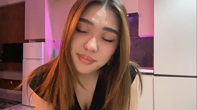 GennaTorros online show from 04-19-26, 05:58