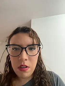 AliceMtz online show from 04-21-26, 06:47