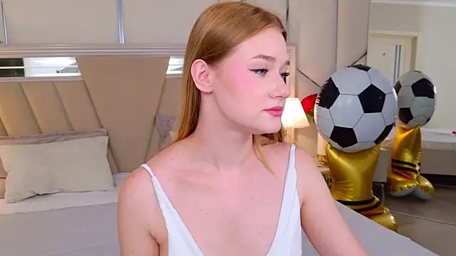 EmmiliRosse online show from 07-12-26, 05:14