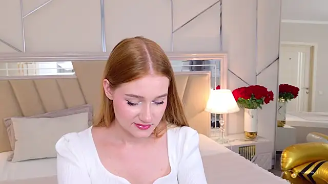 EmmiliRosse online show from 07-14-26, 05:30