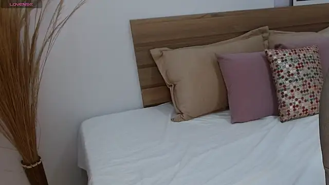 lazury 6 online show from 04-17-26, 07:49