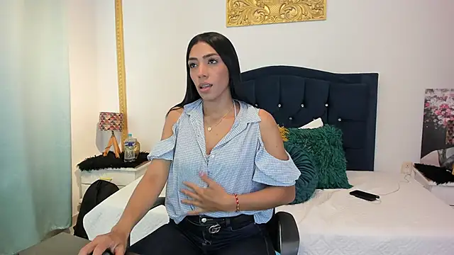 AmberKayleigh online show from 06-10-26, 06:42