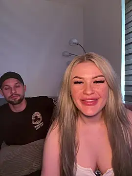 SexyCouple1910 online show from 04-21-26, 05:19