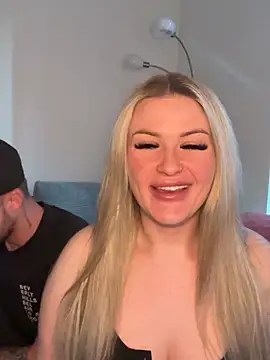 SexyCouple1910 online show from 04-30-26, 05:31