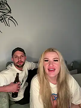 SexyCouple1910 online show from 07-28-26, 04:42