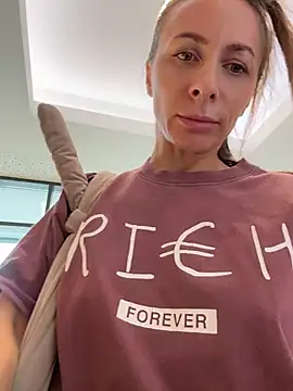 Mira Luna online show from 07-11-26, 04:07