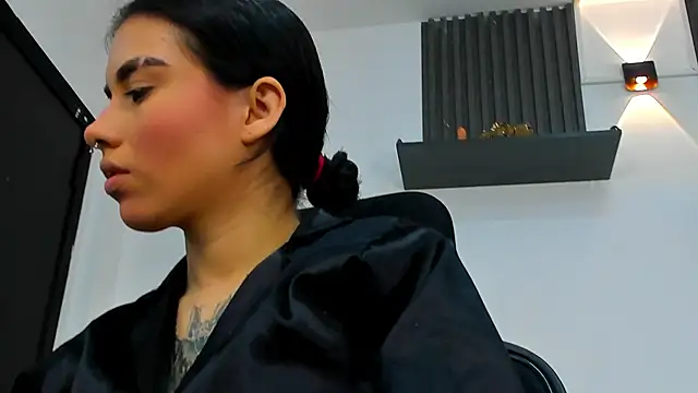 isabella hv online show from 07-18-26, 01:52
