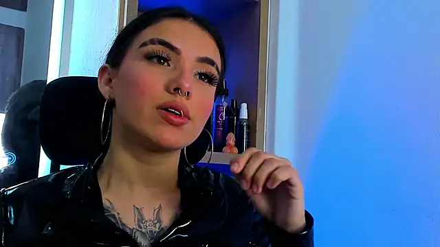 isabella hv online show from 06-24-26, 07:01