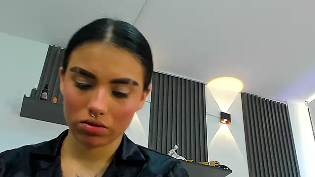 isabella hv online show from 07-15-26, 07:43